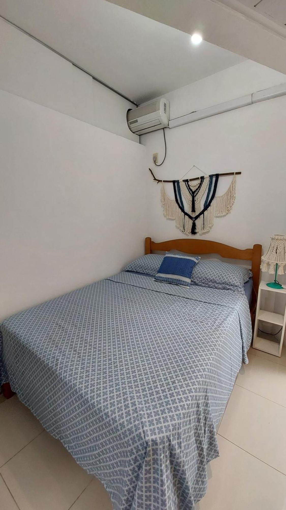 Apto 2 Quartos Com Ar A 200m Da Apartamento *